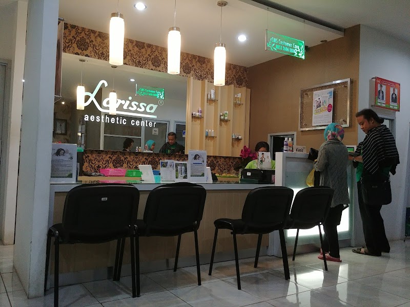Mengungkap Senyum Cerah di Jantung Cilacap: Klinik dr.Rey yang Menyatu dengan Kesehatan & Kecantikan